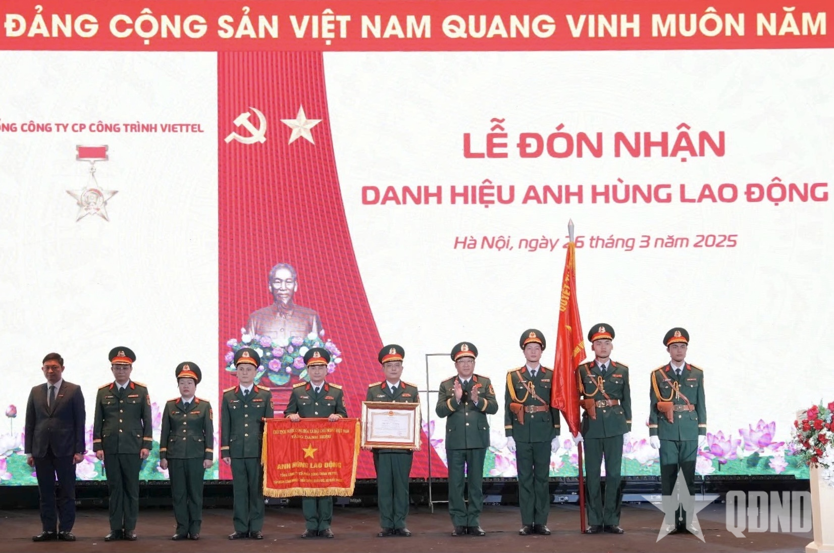 Tổng công ty Cổ phần Công trình Viettel đón nhận danh hiệu Anh hùng Lao động